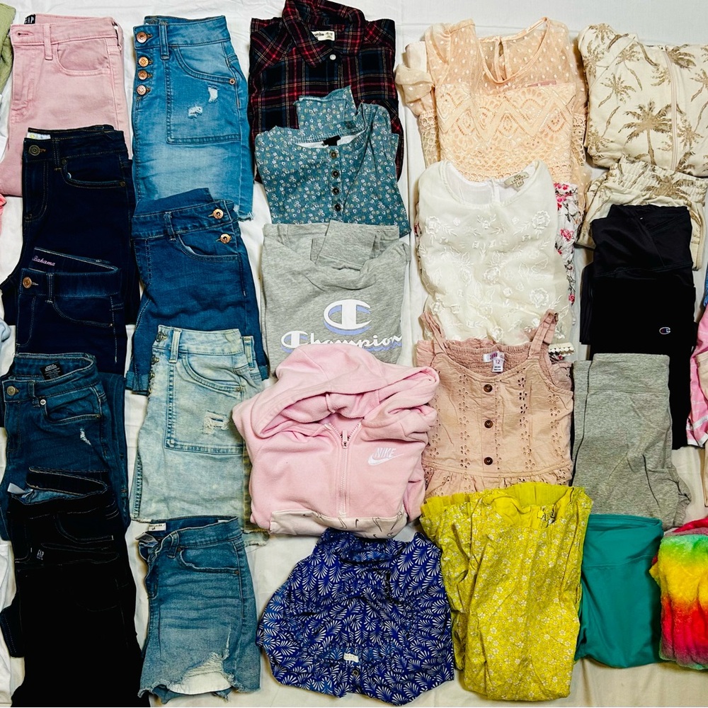 Bundle of girls clothing